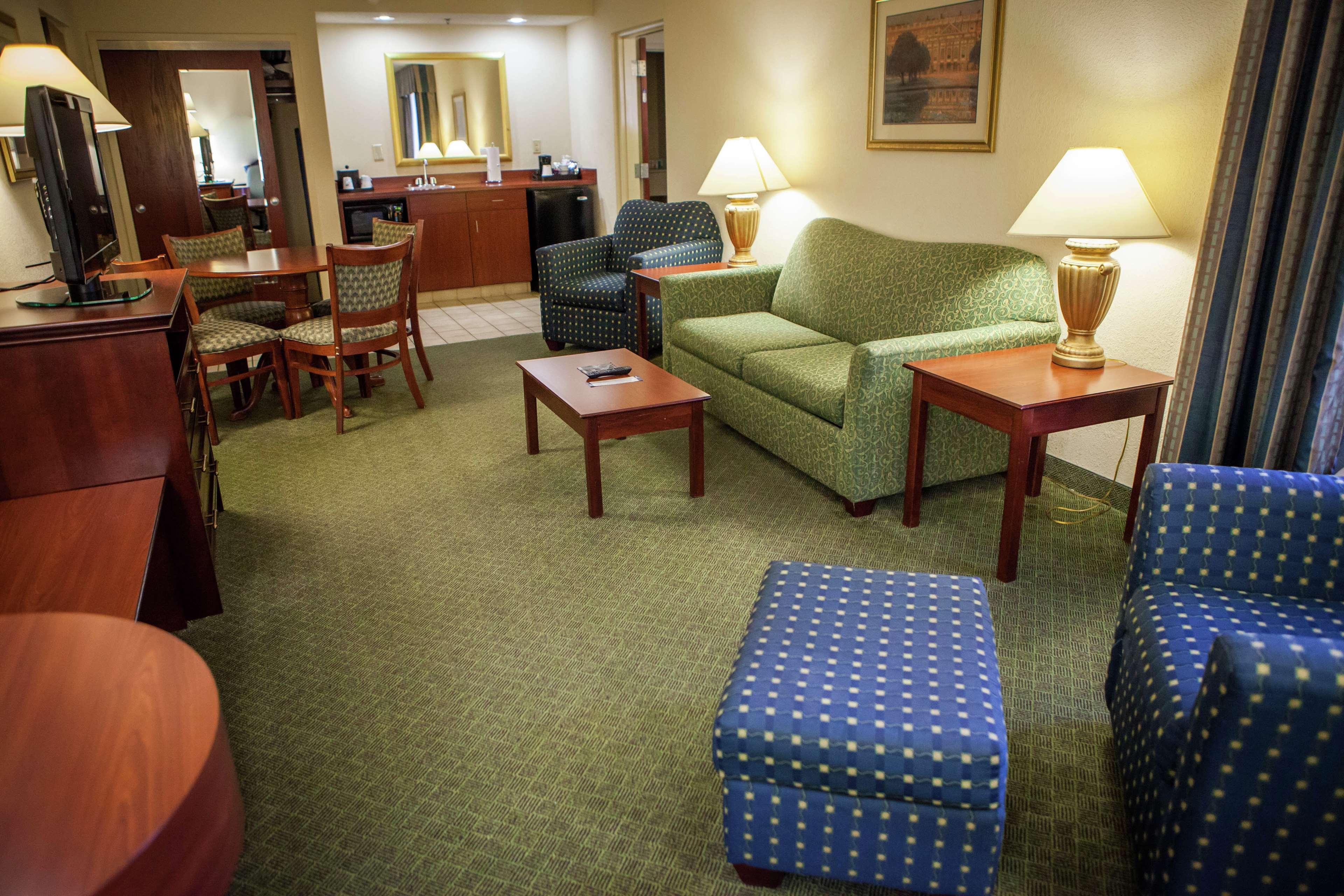 Hampton Inn & Suites, Springfield Sw Екстериор снимка