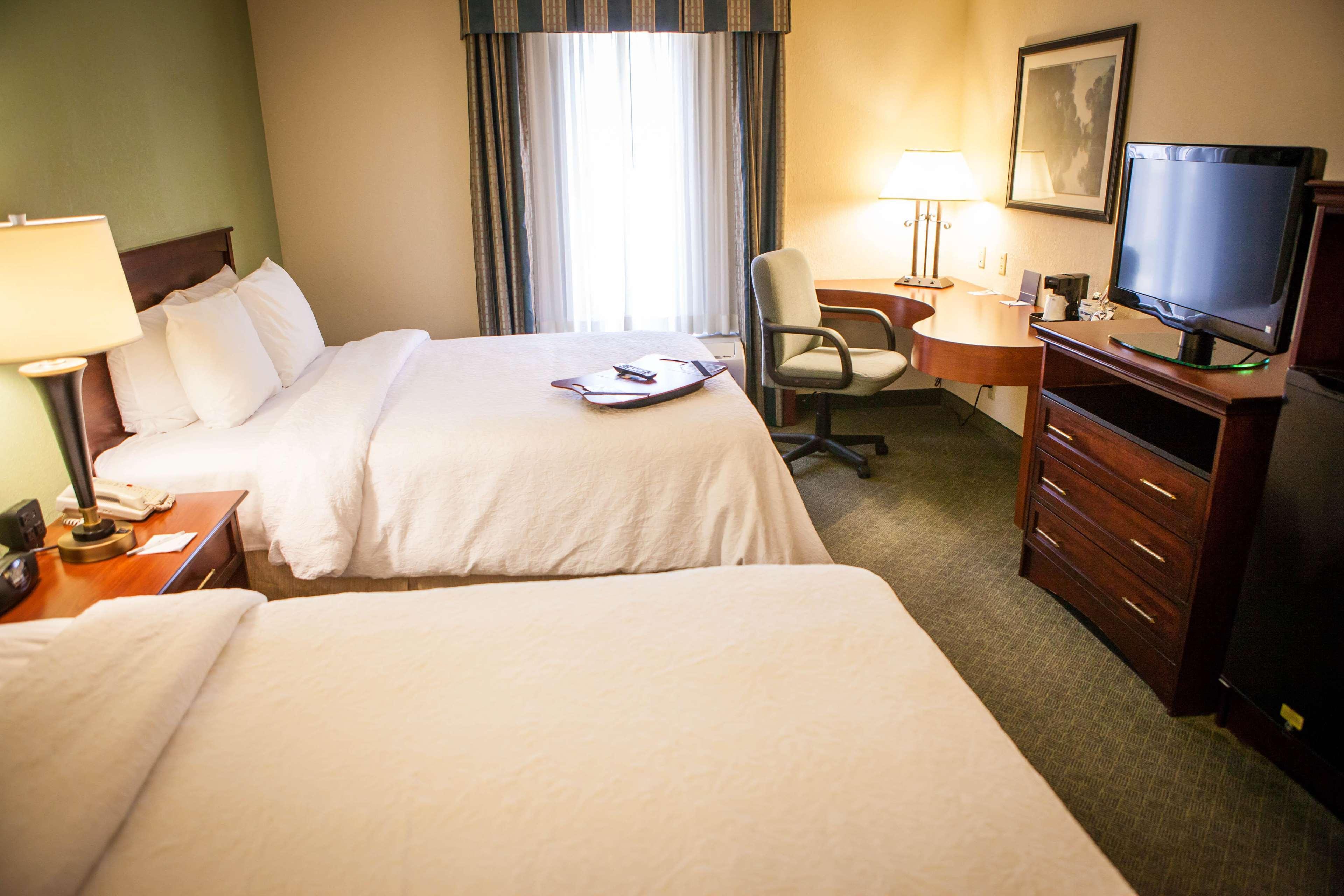 Hampton Inn & Suites, Springfield Sw Екстериор снимка