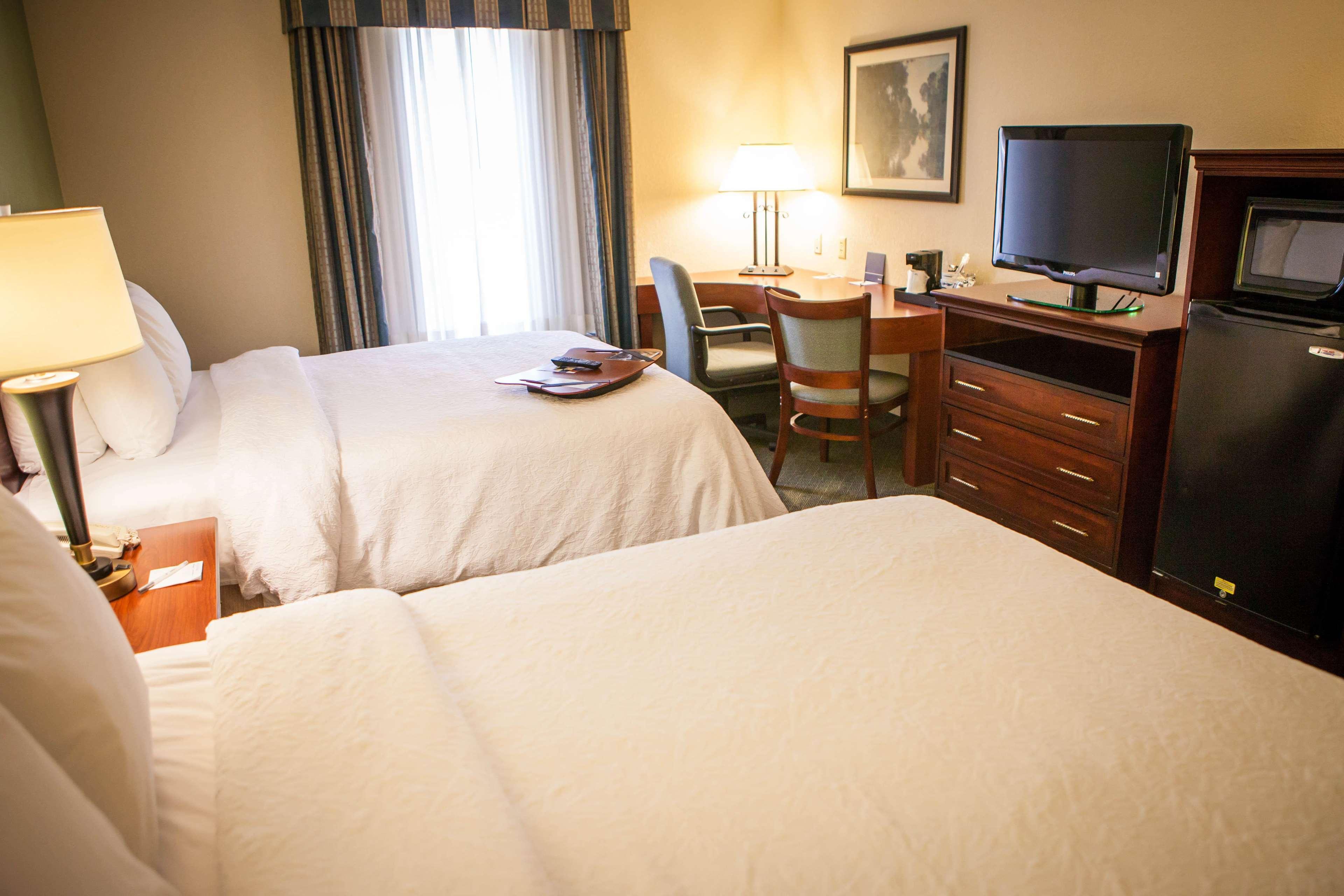 Hampton Inn & Suites, Springfield Sw Екстериор снимка