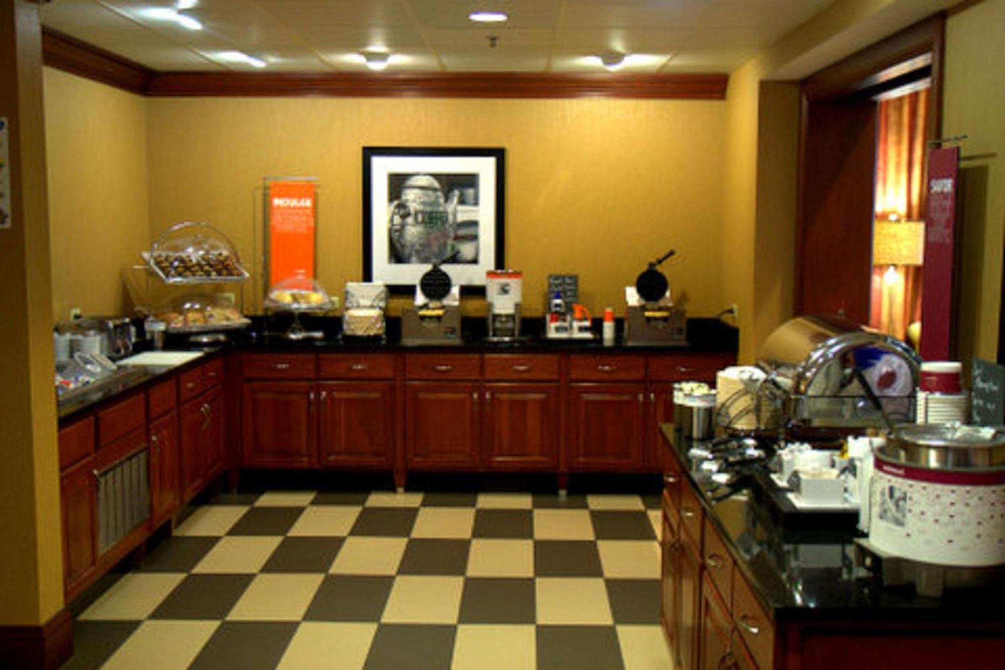 Hampton Inn & Suites, Springfield Sw Екстериор снимка