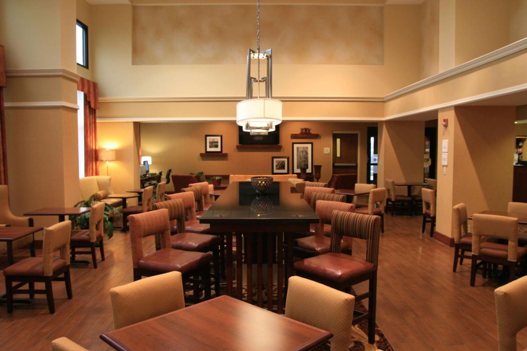 Hampton Inn & Suites, Springfield Sw Екстериор снимка