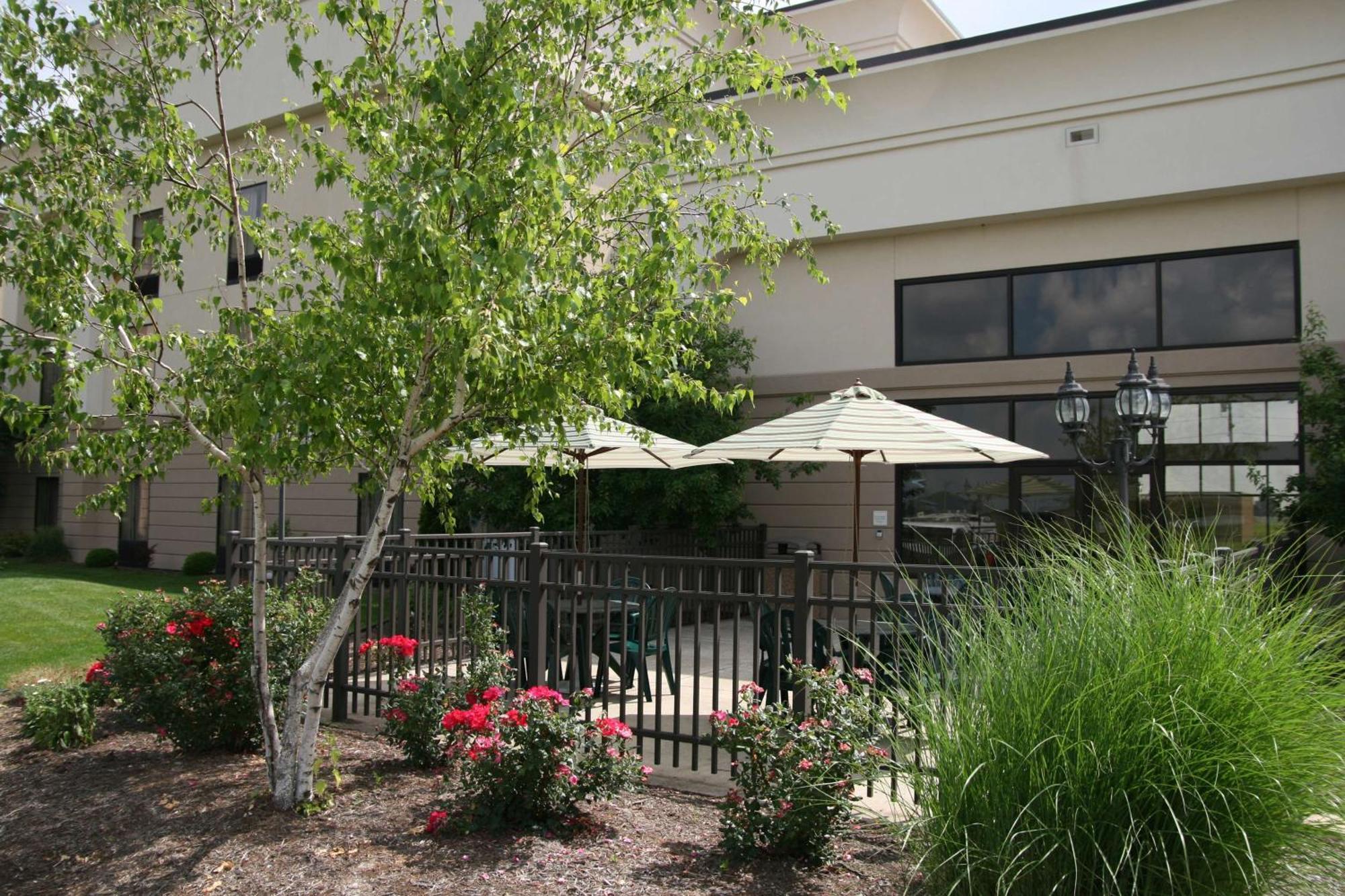 Hampton Inn & Suites, Springfield Sw Екстериор снимка